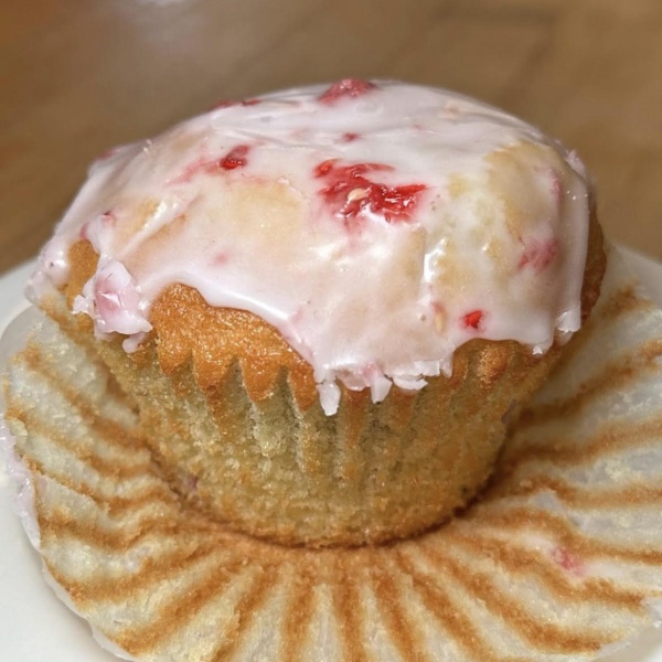 Raspberry Yogurt Muffin